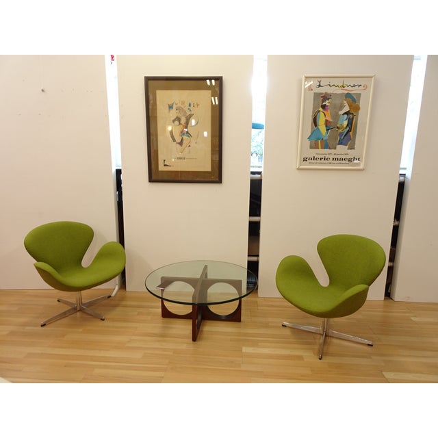 Kelly Green 1960s Pair Arne Jacobsen Swan Chairs Early Edition Model 1066 For Sale - Image 8 of 18