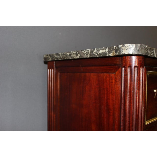 Maroon Louis XVI Style Mahogany Chest of Drawers, 18th Century For Sale - Image 8 of 17