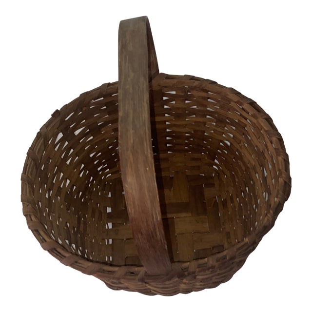 19th Century Traditional Hand-Woven Northeastern American Wood Splint Gathering Basket. For Sale