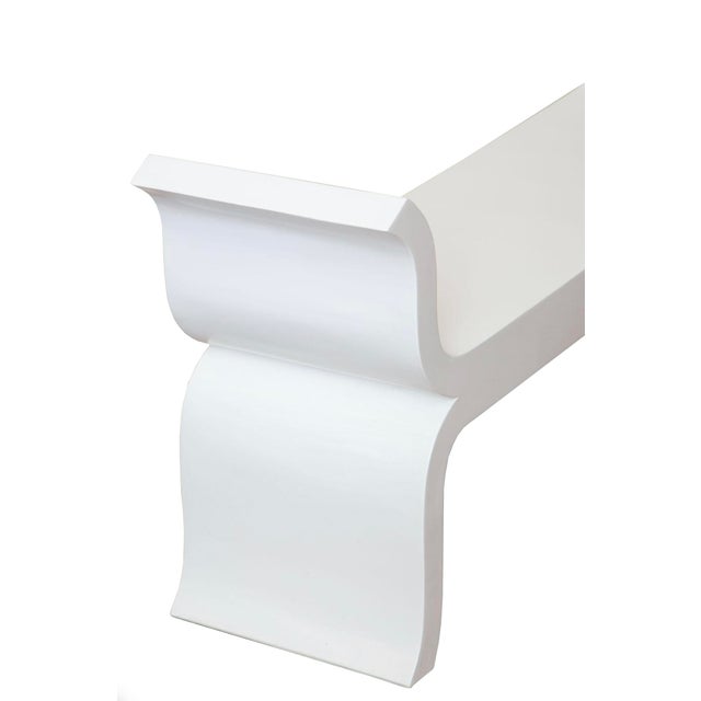 Modern White Lacquered Over Wood Scrolled Curved Regency Style Bench Restored 90's For Sale - Image 3 of 7