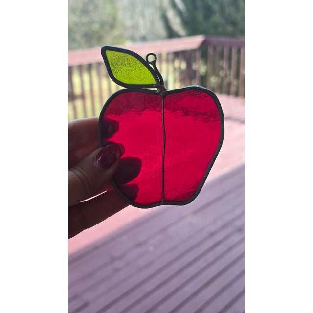 1950s Vintage Cottagecore Grandmillennial Handcrafted Collection of 8 Fruit Suncatchers For Sale - Image 5 of 9