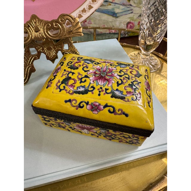 Chinoiserie Yellow Famille Rose Porcelain Lidded Box With Hand-Painted Florals and Metal Mount For Sale - Image 16 of 18