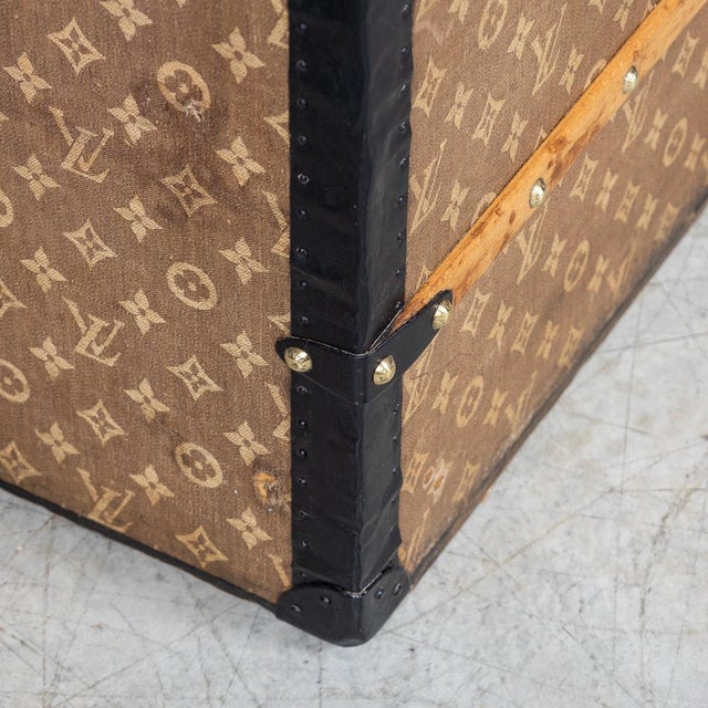 Louis Vuitton Antique Trunk in Woven Canvas from Louis Vuitton, 1900 For Sale - Image 4 of 18