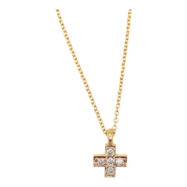 18k(750) Yellow Gold Natural Diamond Cross Pendant Necklace With Chain For Sale