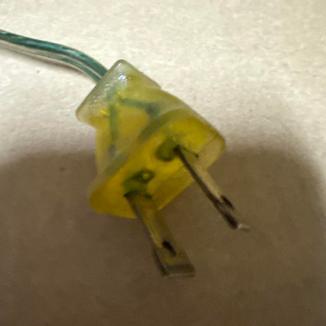 Vintage Brass Stiffel Hollywood Regency Table Lamp MCM 26” Tall 11.5” With Original Silk Shantung Pleated Shade. For Sale - Image 9 of 15