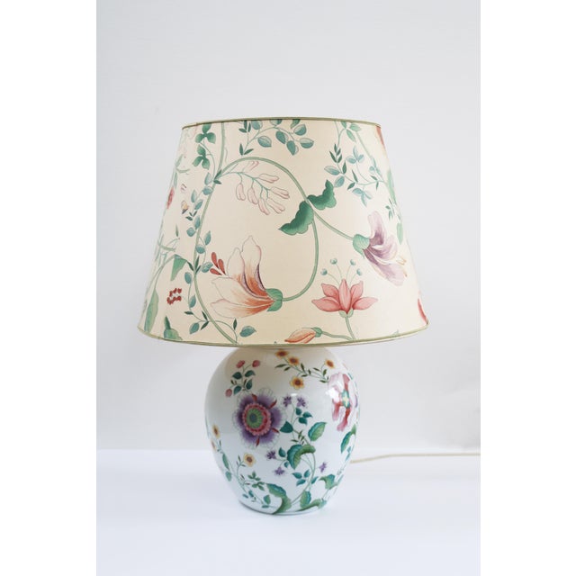 Large Hollywood Regency Floral Porcelain Table Lamp from Porcelaine de Paris, 1970 For Sale - Image 10 of 10