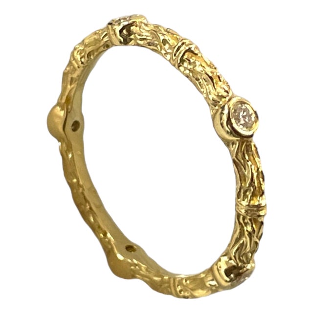 Nature-Inspired 14k Gold Diamond Ring Adorned With 0.15 TCW Natural Diamonds, Size 6.5 For Sale