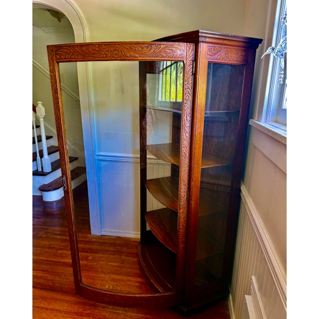 Burnt Umber Late 19th Century Tiger Oak Curved Glass China Cabinet For Sale - Image 8 of 12