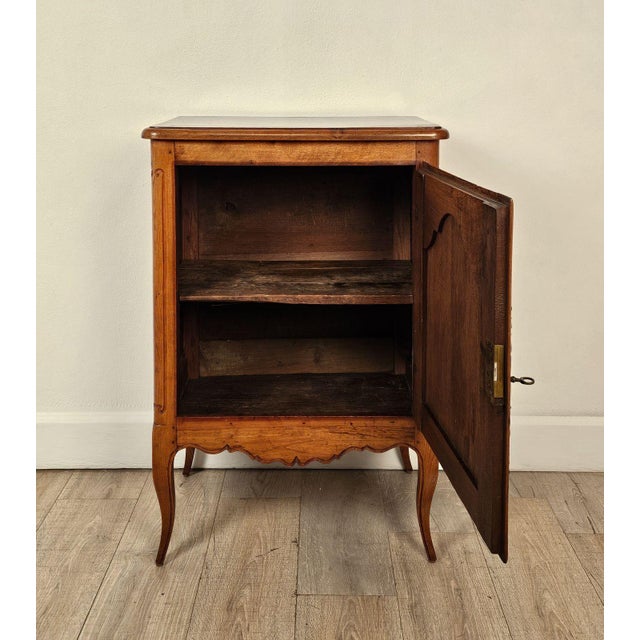 A good small French walnut jelly cabinet, Louis XV provincial style, 19th century.