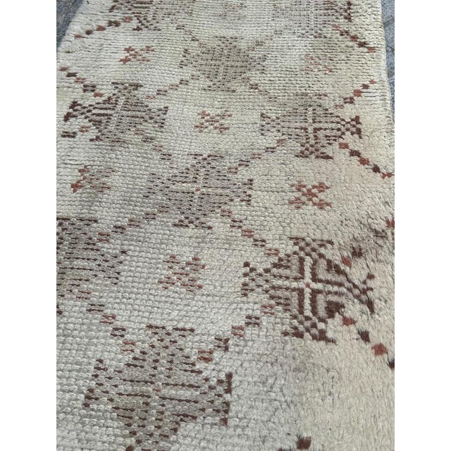 Small Moroccan Distressed Tribal Rug, 1940s For Sale - Image 17 of 18