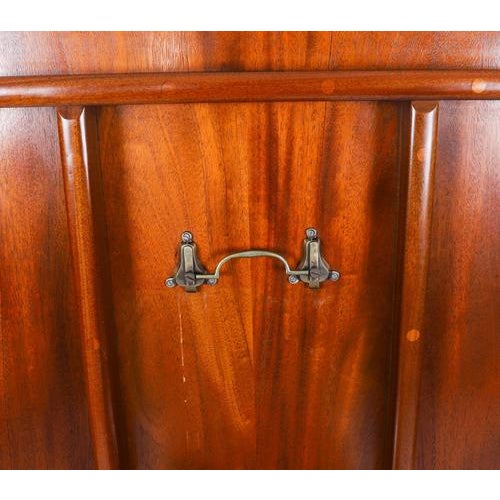 Vintage Oval Mahogany Tilt Top Dining Table by William Tillman, 1980s For Sale - Image 15 of 18