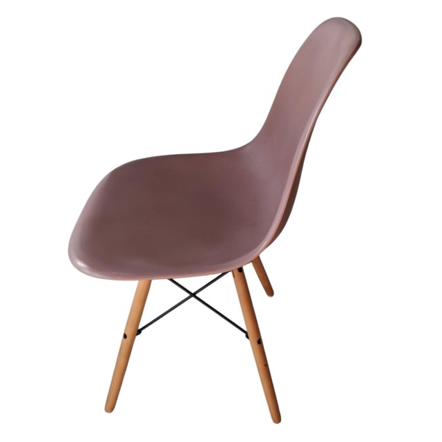 Meet the UrbanMod Shell Chair Collection 4 Upgrade your space with the perfect blend of iconic Mid-Century style and 21st-...