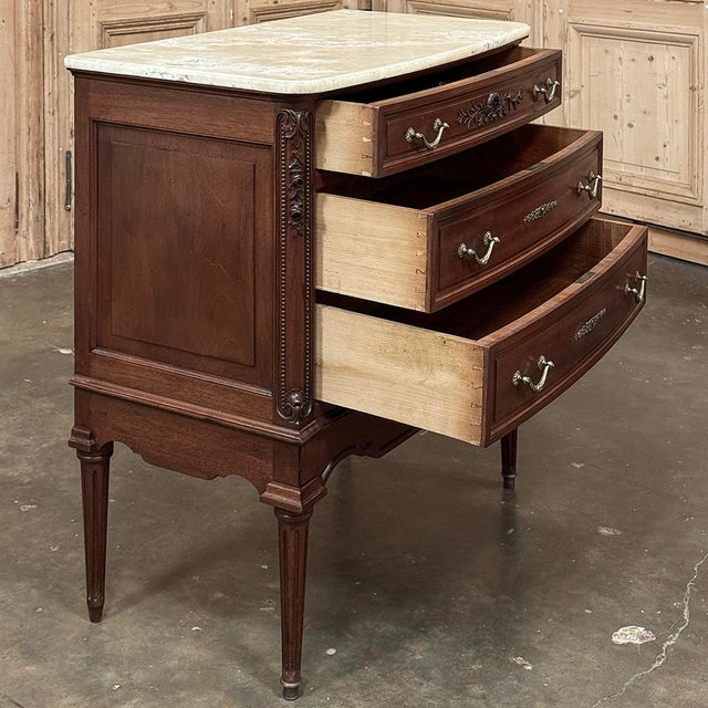 Late 19th Century 19th Century French Louis XVI Mahogany Onyx Top Commode For Sale - Image 5 of 18