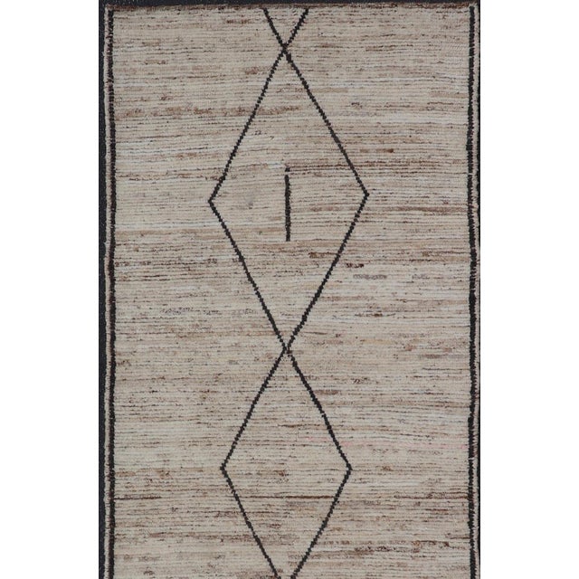 Modern Tribal Runner with Sub-Geometric Diamond Design in Cream and Brown. Keivan Woven Arts, rug SNK-2412, country of...