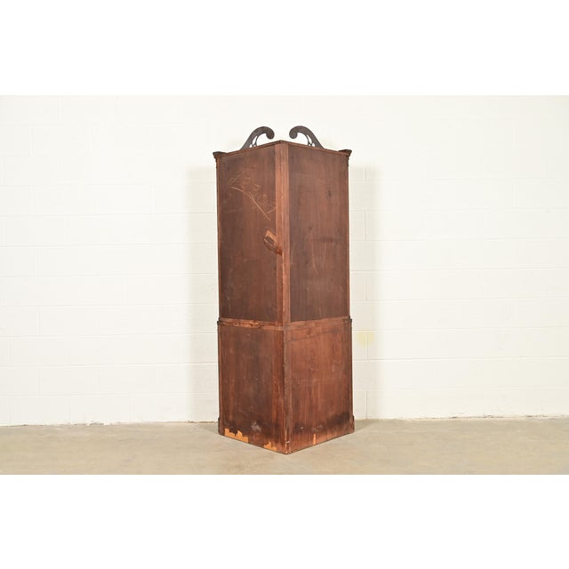Brown Baker Furniture Style Georgian Flame Mahogany Corner Cabinet, Circa 1940s For Sale - Image 8 of 10