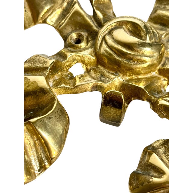 Mid 20th Century Vintage Hollywood Regency Brass Bow Wall Robe Hat Coat Hook For Sale - Image 5 of 13