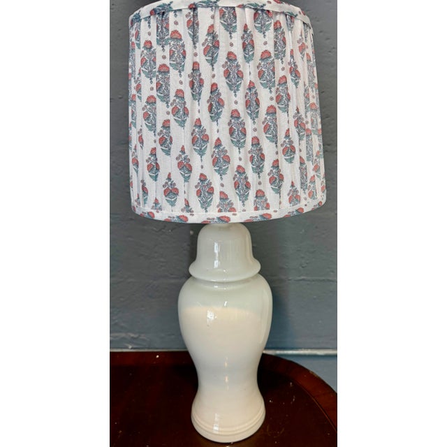 Contemporary 1970s Chinese White Ginger Jar Lamp W/ Buti Handmade Lampshade For Sale - Image 3 of 5