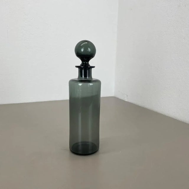 Green Glass Decanter by Saara Hopea for Nuutajärvi Notsjö, Finland, 1970s For Sale - Image 3 of 18
