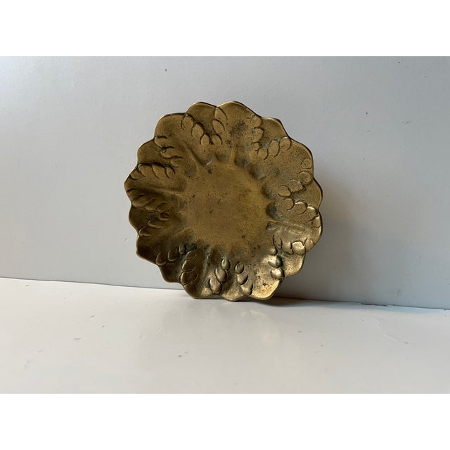 Metal Vintage Art Deco Leaf Dish in Bronze, 1940s For Sale - Image 7 of 7