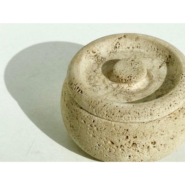 Stone Italian Round Travertine Box with Lid by Fratelli Mannelli, 1960s For Sale - Image 7 of 11