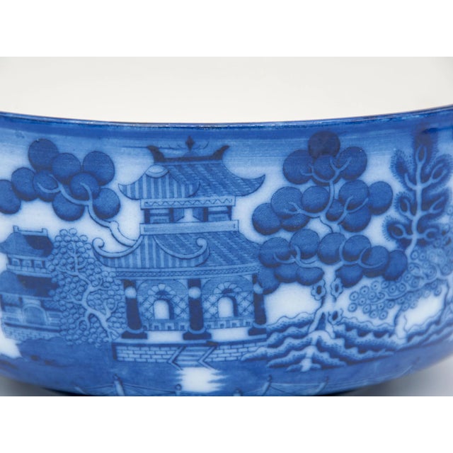 Blue Early 20th Century Willow Flow Blue Bowl For Sale - Image 8 of 10