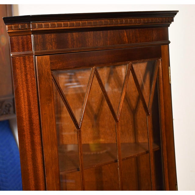 Wood 1950s Georgian Style Mahogany Inlaid Pair of Corner Display Cabinets 2 Keys For Sale - Image 7 of 17