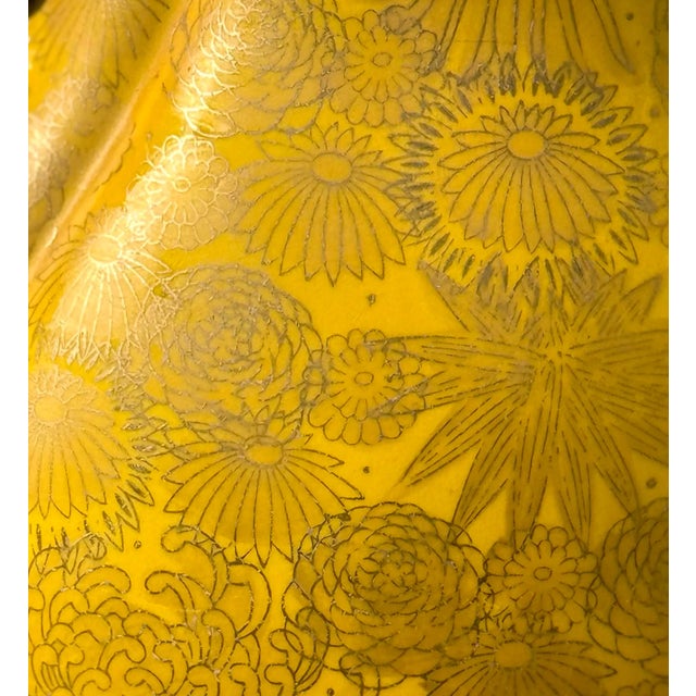 Vintage Sunflower Yellow and Gilt Japanese Glazed Ceramic Lamp For Sale In Los Angeles - Image 6 of 12