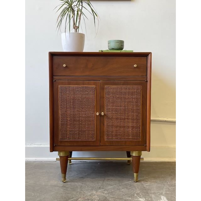 National Furniture Company 1960s Single Nightstand by National Furniture For Sale - Image 4 of 12
