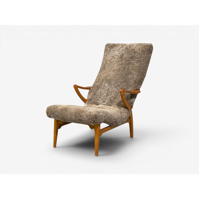 Mid-Century Modern Jio Möbler, Chaise Lounge, Gray Shearling, Elm, Sweden, 1960s For Sale - Image 3 of 13