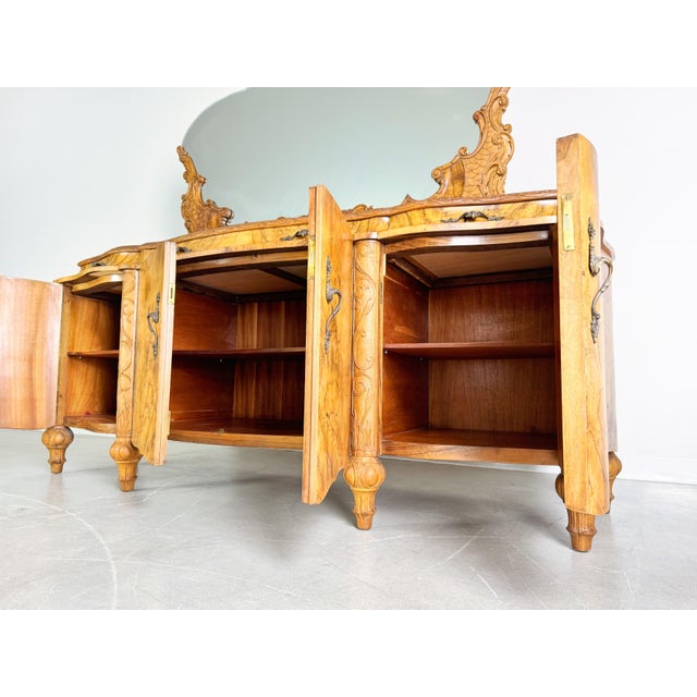 Italian Late Baroque Rococo Sideboard in Walnut from La Permanente Mobili Cantù, 1920 For Sale - Image 10 of 14
