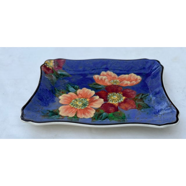 English 1940's Wild Roses Cobalt Blue Ceramic Catchall Dish For Sale - Image 3 of 7