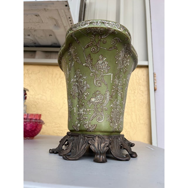 Metal Antique Green Porcelain Crackle Glaze Bowl / Brass Footed Cache Pot / Jardiniere For Sale - Image 7 of 9
