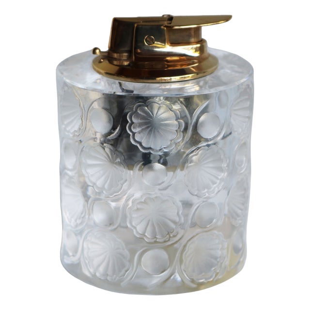 French Crystal Tokyo Table Lighter with Frosted Floral Medallions by René Lalique, 1930 For Sale