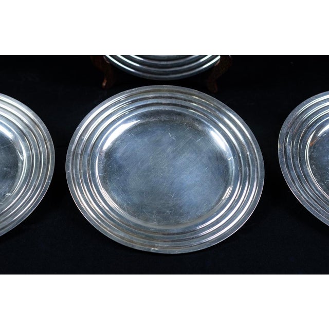 1930s Art Deco Ocean Liner Normandie Presentation Plates in Silver-Plated Metal with Ondulations Pattern by Luc Lanel for Christofle, France, 1933 For Sale - Image 5 of 8