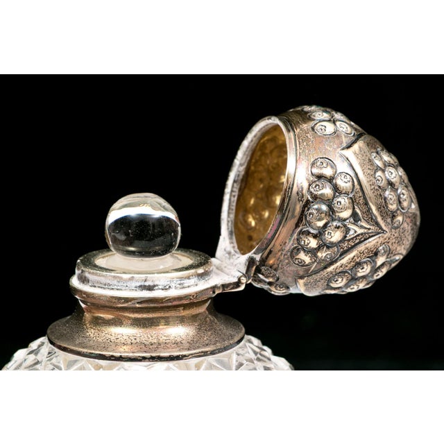 Victorian Victorian John Grinsell and Sons Sterling Silver Mounted Crystal Scent Bottle For Sale - Image 3 of 7