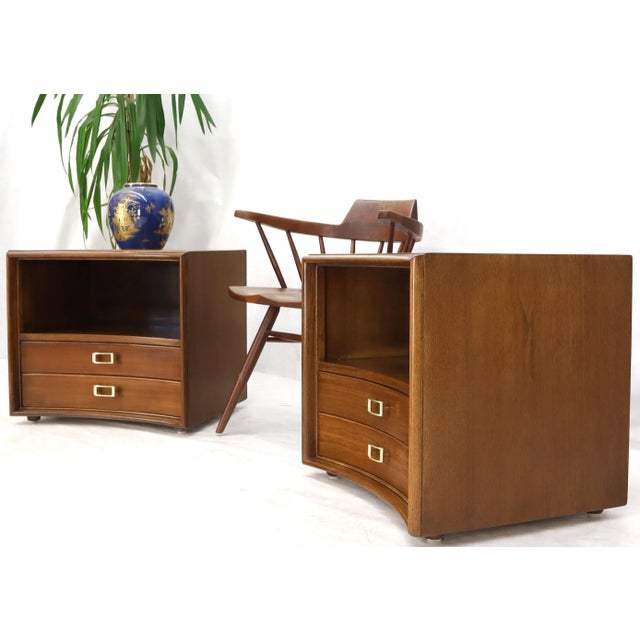 Brown Pair of Paul Frankl Walnut Nightstands for Johnson Furniture Solid Brass Pulls For Sale - Image 8 of 13
