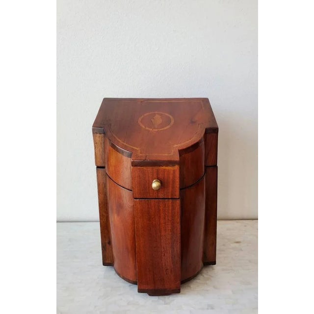 American Antique American Federal Period Flame Mahogany Knife Box For Sale - Image 3 of 11