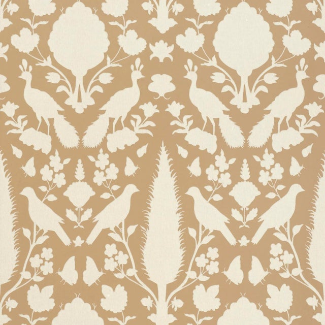 Contemporary Schumacher Chenonceau Wallpaper in Fawn For Sale - Image 3 of 3
