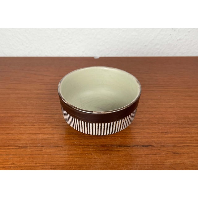 Mid-Century Modern Danish Studio Pottery Minimalist Plates and Bowl from Einar Helleroe, 1960s, Set of 3 For Sale - Image 12 of 18