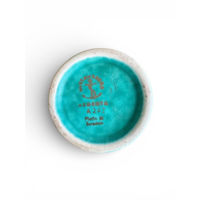 Art Deco 1940s Wilhelm Kåge for Gustavsberg Floral “Argenta” Teal Stoneware Bud Vase or Pen Holder, Sweden For Sale - Image 3 of 3