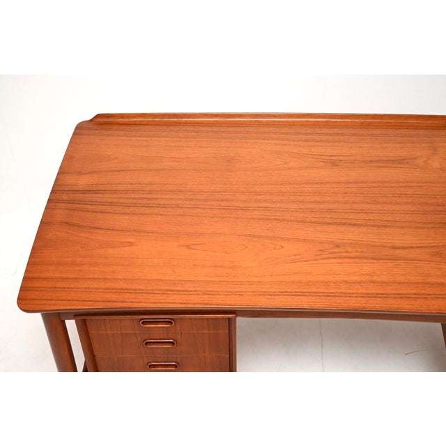 Vintage Danish Teak Desk by Svend Aage Madsen for HP Hansen, 1960s For Sale - Image 9 of 14
