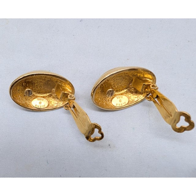 Vintage Signed Alexis Kirk Oval Goldtone Faux-Tiger's Eye Clip Earrings- 2 Pieces For Sale - Image 9 of 9
