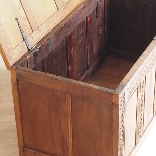 Antique Oak Chest with Carved Front and Hinged Lid, 1880 For Sale - Image 13 of 15