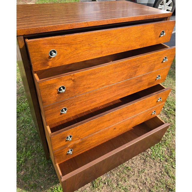 Basset Furniture Mid Century Modern MCM Trimline Gunstock Walnut Dresser For Sale In Atlanta - Image 6 of 8