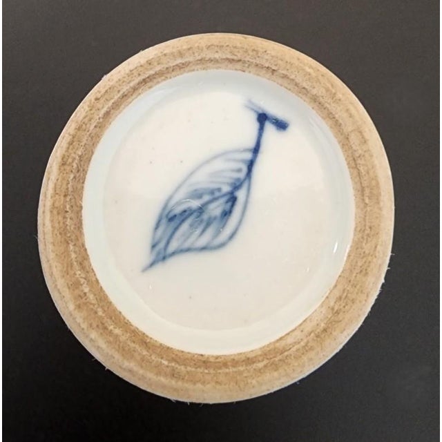 19th Century Chinoiserie Porcelain Snuff Bottle With Red Koi & Porcelain Lid For Sale - Image 4 of 10