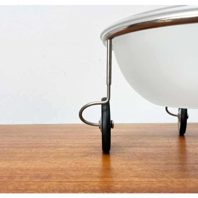 Dynamic fruit bowl designed by Dutch designer Arnout Visser (Droog) in the early 1990s. Fruit on Wheels – the name says it...
