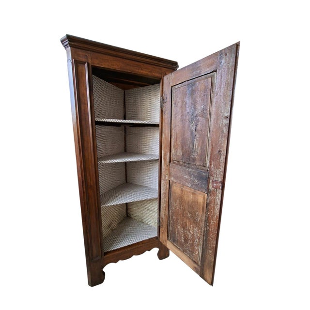 Piedmontese Corner Cabinet in Wood and Lined with Florentine Lily Paper, 1750, in Very Good conditions. Designed before 1890