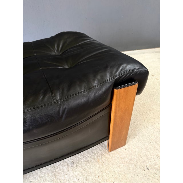 Postmodern Artona Ottoman in Leather by Afra & Tobia Scarpa for Maxalto, Italy, 1980s For Sale - Image 10 of 17