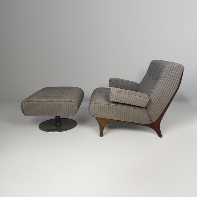 Set of Mid-Century Modern Italian Lounge Chair and Pouf by Eugenio Gerli for Tecno, 1960s For Sale - Image 3 of 18