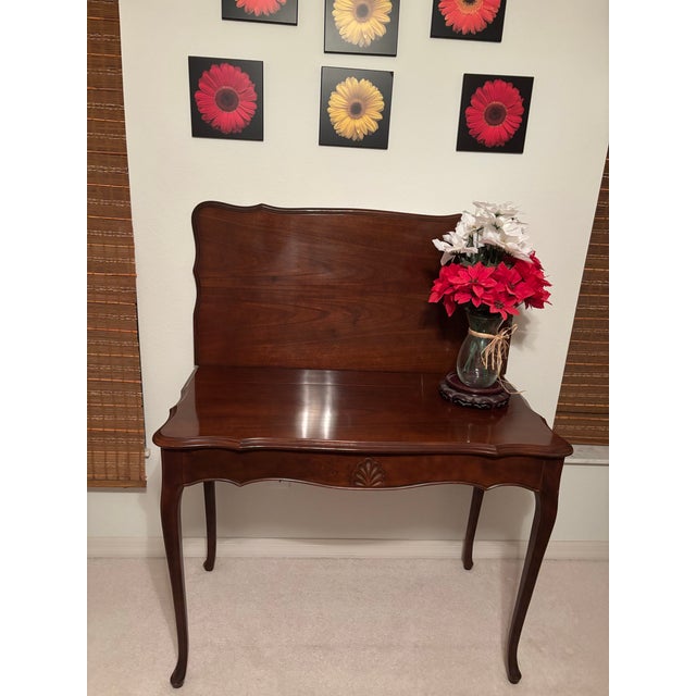 Early 20th Century Federal Revival Mahogany Convertible Extension Dining & Game Table With Three Leaves For Sale - Image 4 of 12